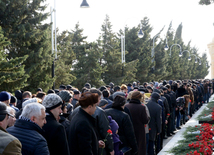 Azerbaijani public honors January 20 tragedy victims’ blessed memory.  Baku, 20 Jan. 2016